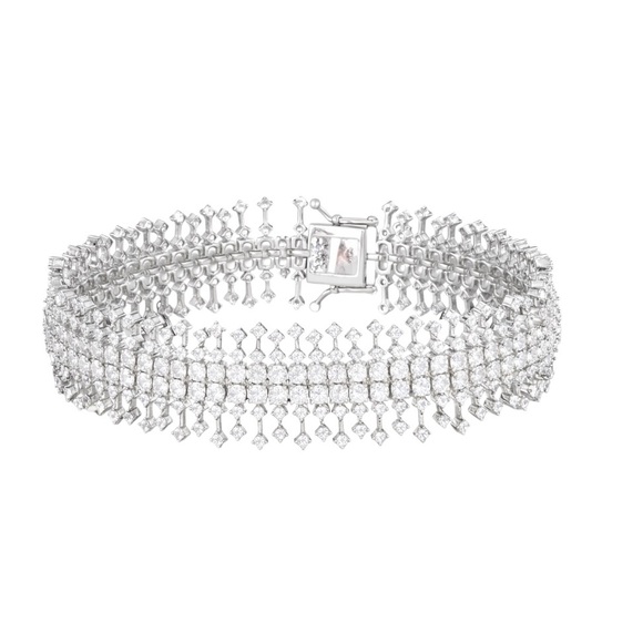 Jewelry - Gorgeous Silver Zircon Bracelet